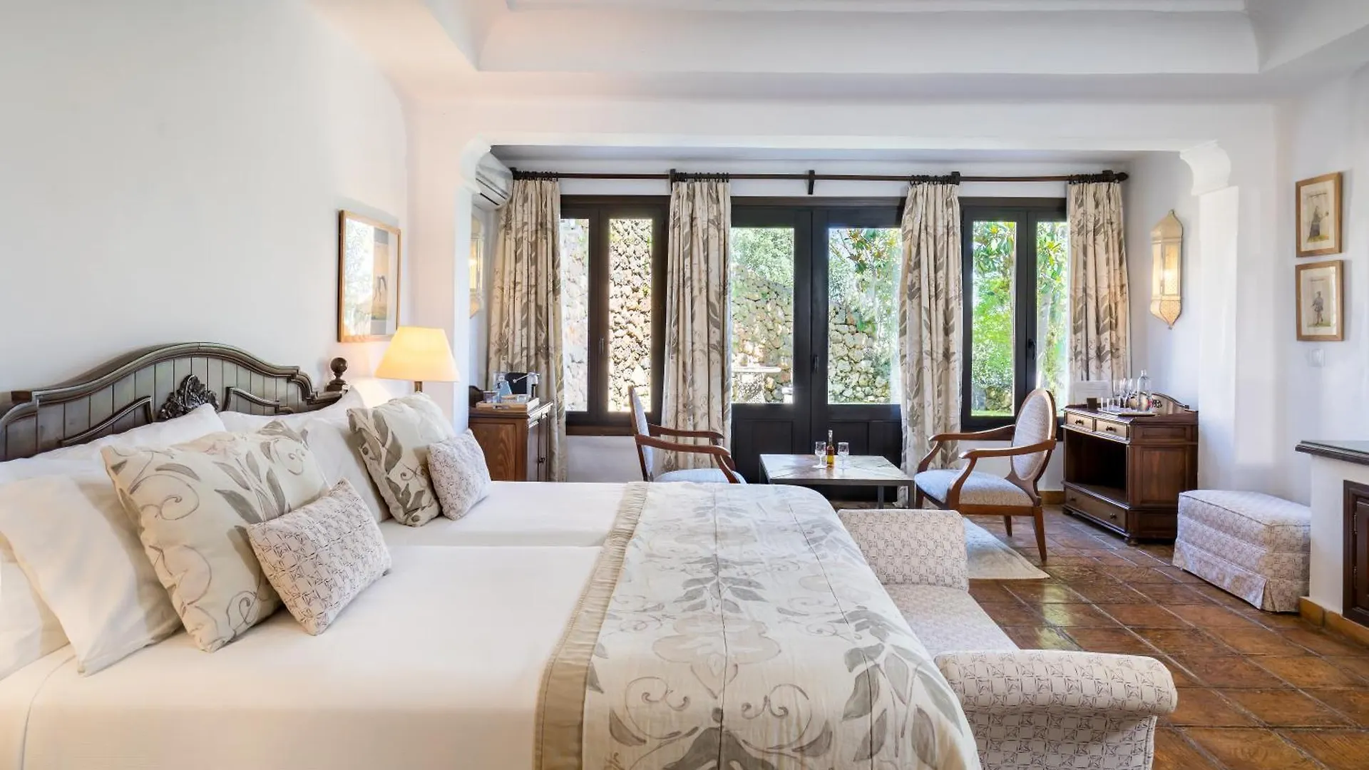 La Bobadilla, A Royal Hideaway Hotel Villanueva de Tapia