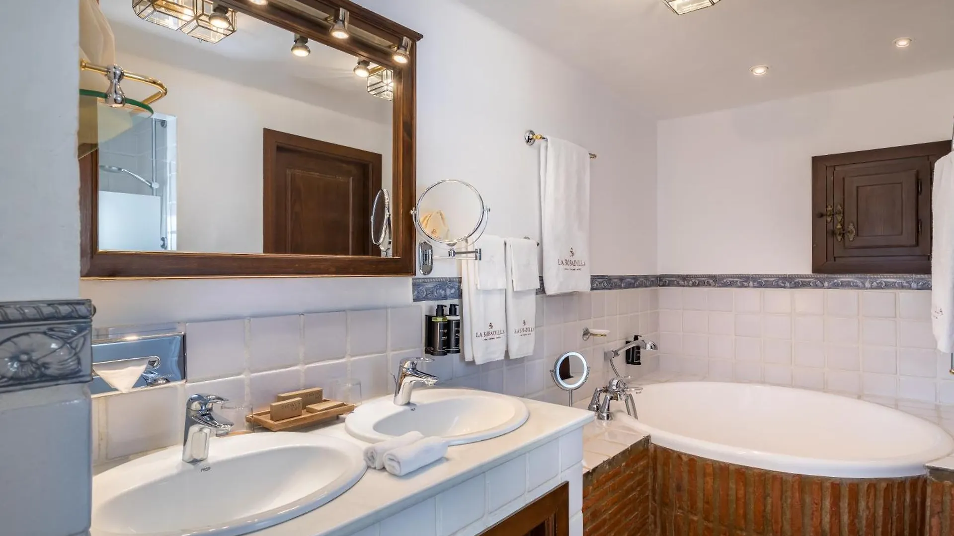 *****  La Bobadilla, A Royal Hideaway Hotel Villanueva de Tapia Spain
