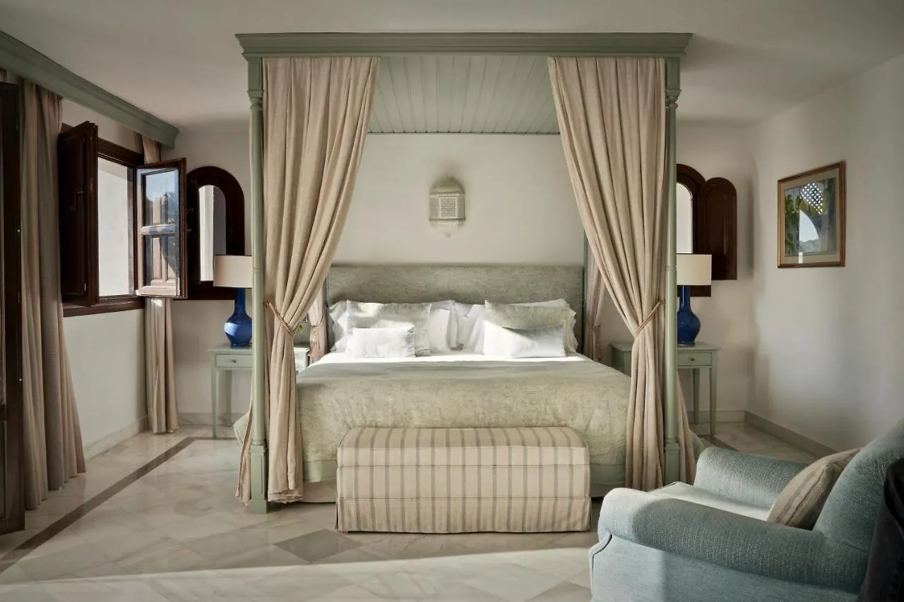 La Bobadilla, A Royal Hideaway Hotel Villanueva de Tapia 5*,