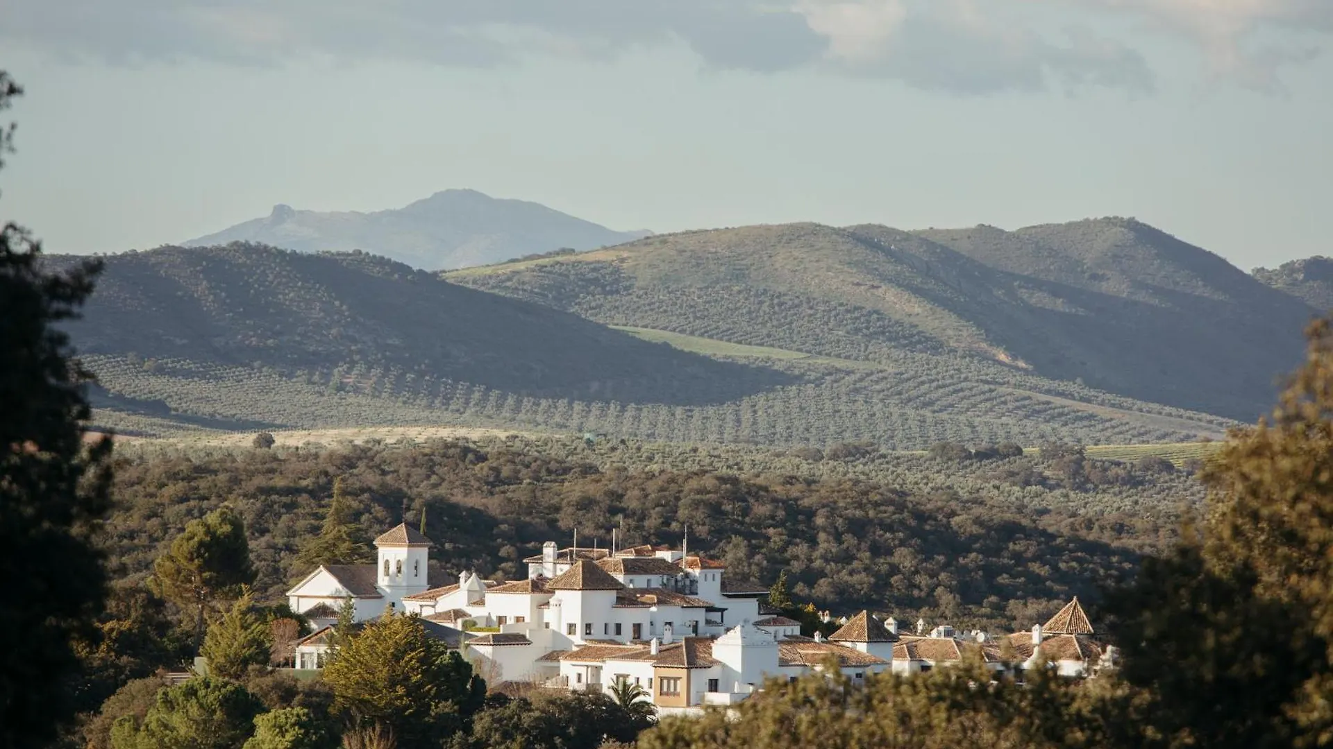 *****  La Bobadilla, A Royal Hideaway Hotel Villanueva de Tapia Spain