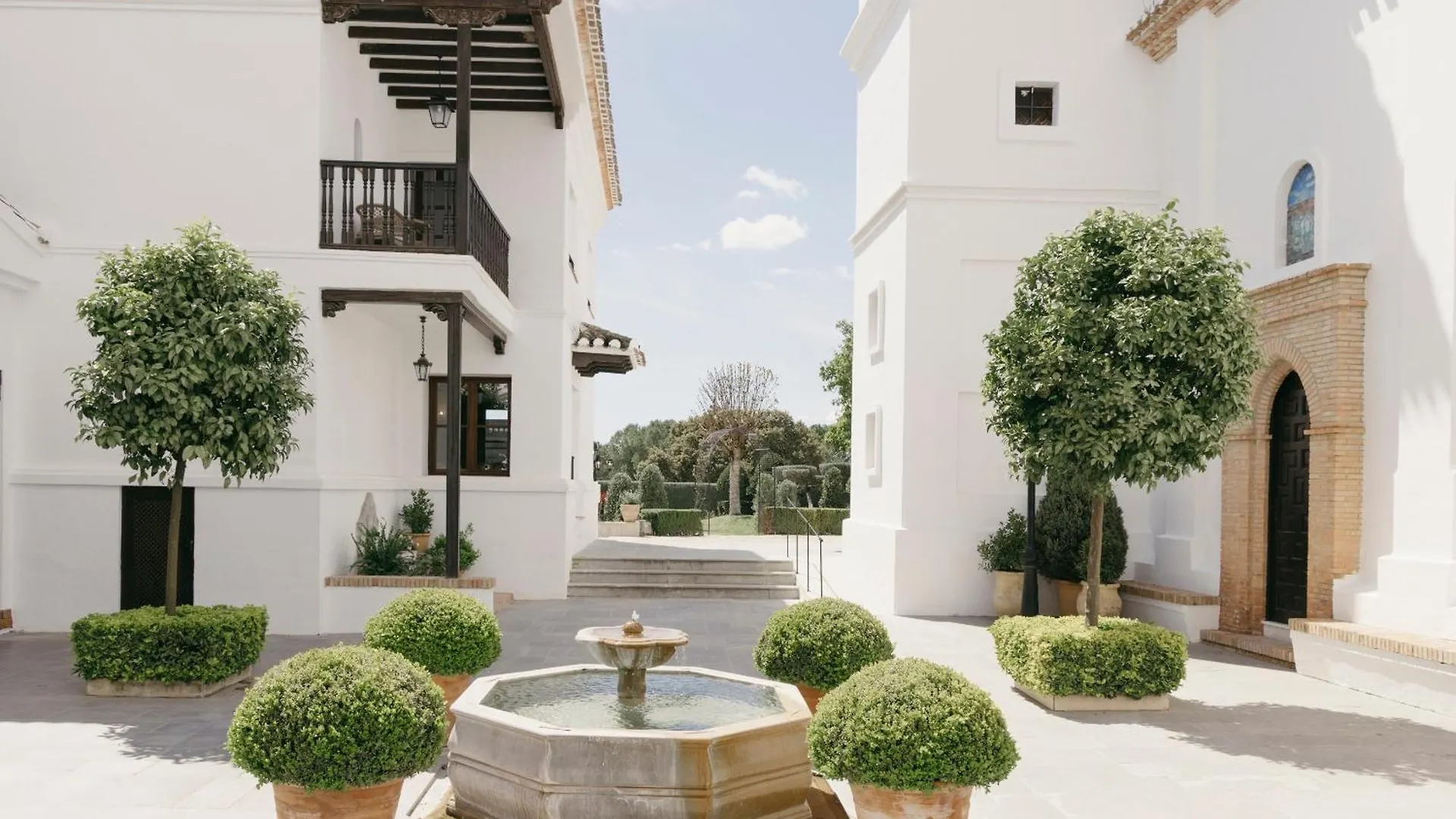 La Bobadilla, A Royal Hideaway Hotel Villanueva de Tapia 5*,