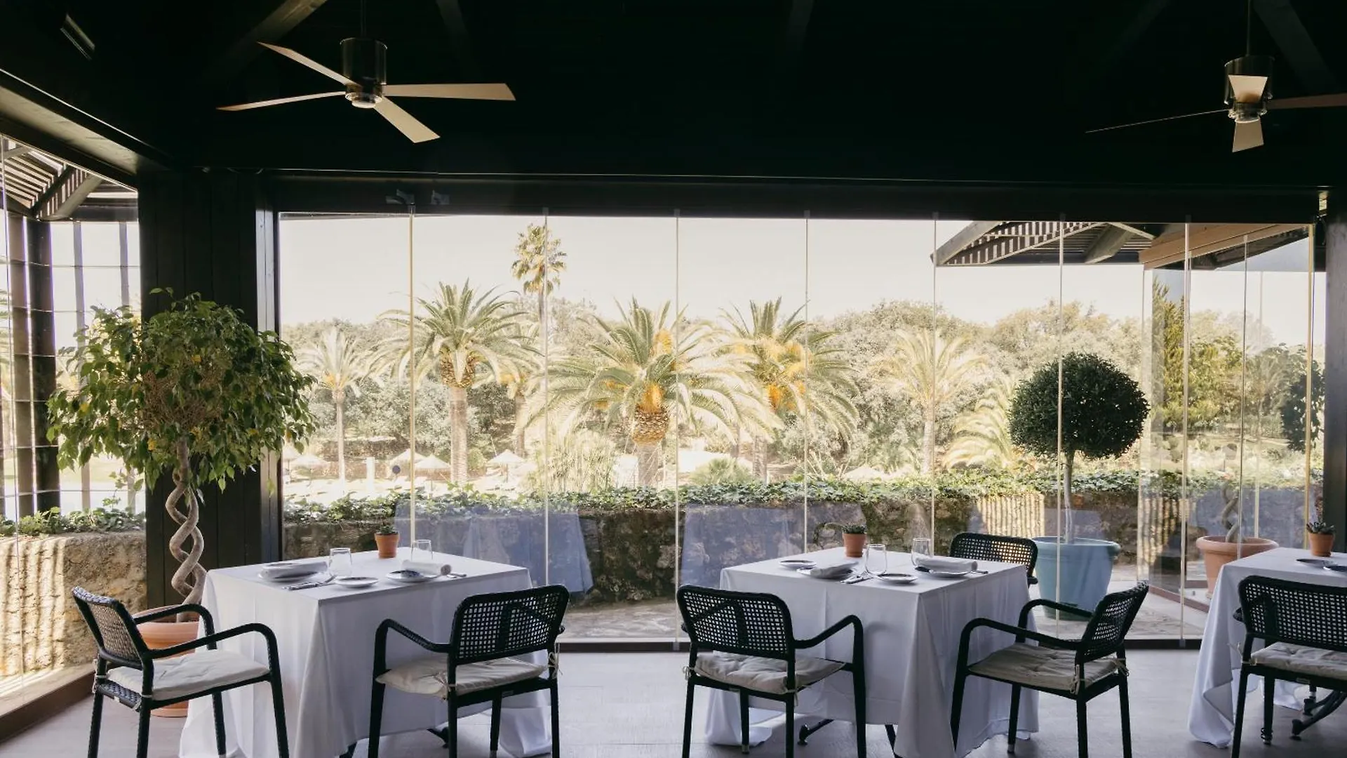 La Bobadilla, A Royal Hideaway Hotel Villanueva de Tapia 5*,  Spain