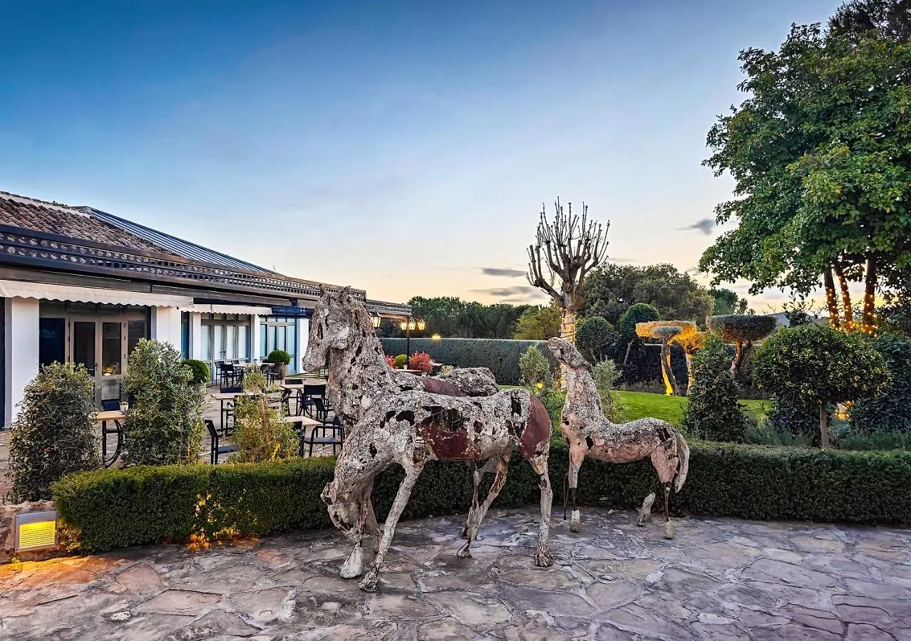 La Bobadilla, A Royal Hideaway Hotel Villanueva de Tapia